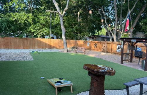 Charming new home near Canyon Lake/Guadalupe River - Photo 3