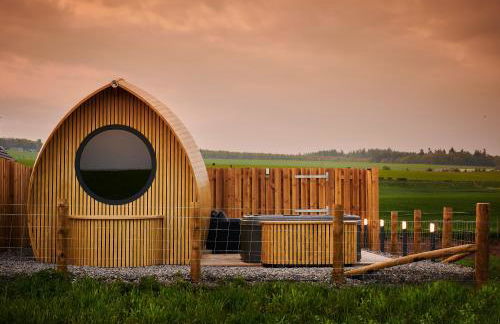 Luxury Hideaways - Photo 16