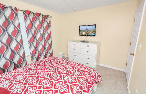 Disney Dream with Hot Tub, Pool, Xbox, Games Room, Lakeview, 10 min to Disney, Clubhouse - Foto 43
