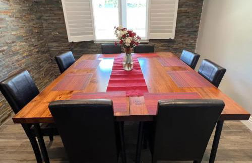 Lux Private Home - Pool, Billiards, 8 Smart TVs, Board Games, Cotton Bedding - The Stone Sanctuary at McCullough Hills Trailhead - Foto 74