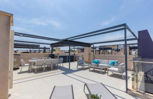 2BD Coastal Gem with Pool & Terrace - Torre de la Horadada - Foto 28
