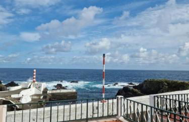 "Apartamentos do Farol" com vista para o mar - Foto 3