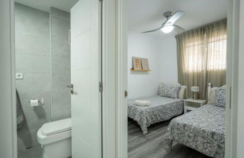 1ª Linea de Mar 4pax Valencia 15 min - Foto 13