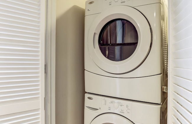 Recently Renovated Ocean Front Condo by RedAwning - Foto 20