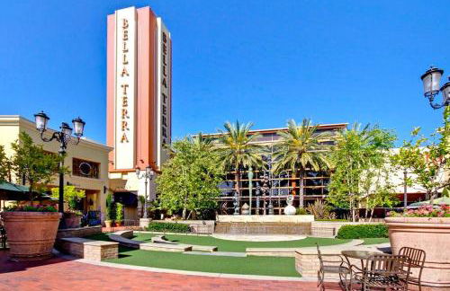 Cozy Luxe Unit Near Disneyland - Sleeps up to 10! EV Friendly & King Bed - Foto 43