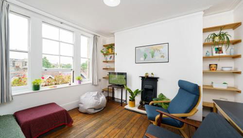 50 meters to the metro - Foto 4