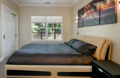 New Luxury 5BR Cabin in Pine Mountain Lake! 1 Minute to Beach! Massage Chair! Close to Yosemite! Perfect for Retreats and Escapes All Seasons! - Foto 71