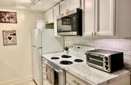 Cozy 1BR in DC 95WalkScore Steps to Cafes Dining Nightlife Grocery Metro - Close to Downtown - Foto 6