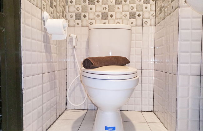 Luxurious Studio At De Prima Apartment - Photo 18