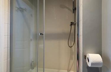 Spacious Apartment NEC BHX - Photo 8