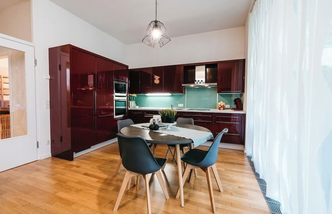 YoHome - Luxury Downtown Apartment - Photo 20