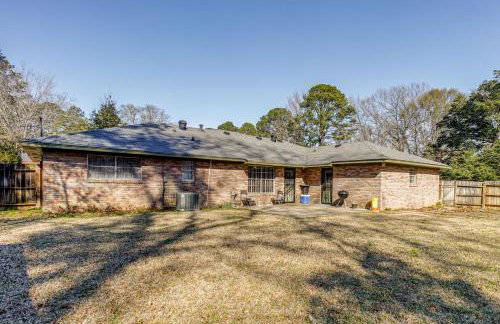 Family Home with Yard - 5 Mi to Jackson State Campus - Foto 28