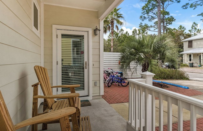 Beach Cottage w/ Backyard Oasis - Quiet Neighborhood in BMB - Foto 15