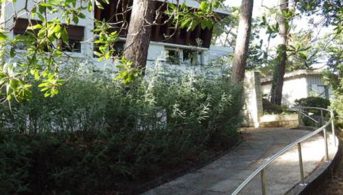 Charmante villa 60s à 50m de la plage, grand jardin - FR-1-736-74 - Photo 2