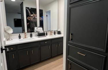 Midland Luxe, Pool, Fire Pit, Workspace, Pool Table - Foto 1