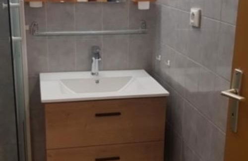 Appartement cosy 4 pers avec balcon et WIFI au pied des pistes - FR-1-508-123 - Foto 2