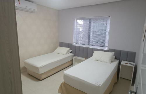 Apartamento térreo aconchegante com estacionamento na porta - Foto 6