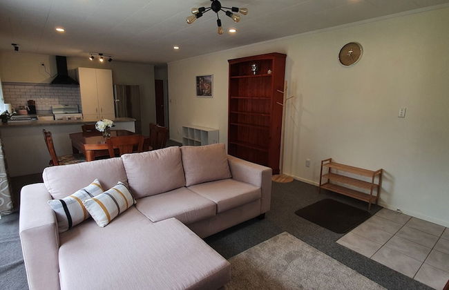 Cheerful 3BR Home - Free WiFi & Netflix - Foto 16