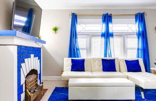 The Sapphire Haven - Your Old Brooklyn Oasis Awaits Families, Couples, Business Travelers Near Downtown With Parking, 300 MB WiFi & Self Check-In - Foto 15