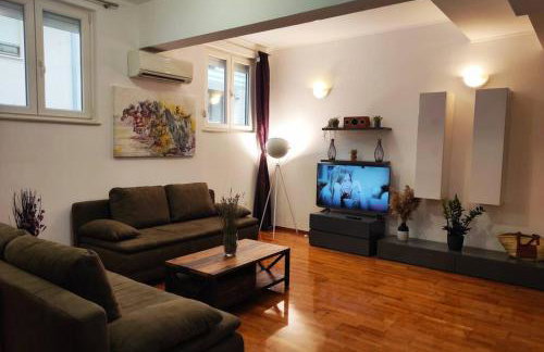 Spacious apartment near city center and the beach - Photo 27