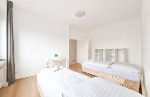 Tolstov Apartments - City Apartments with 1 or 2 Rooms - 15 Min to Messe DUS and Old Town DUS - Foto 12
