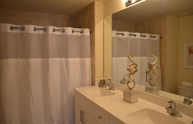 Fort Myers Luxury Vacation Condo - Photo 19