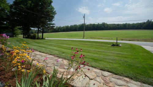 14mi to Mt. Snow! Arcade, Private Suite, King Bed! - Foto 3