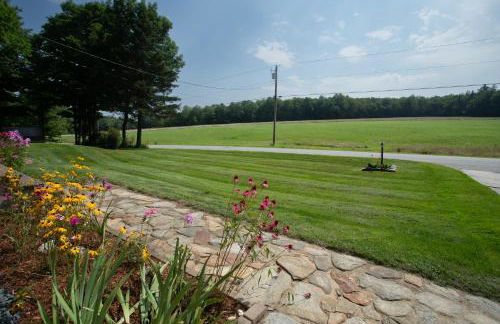 14mi to Mt. Snow! Arcade, Private Suite, King Bed! - Foto 3