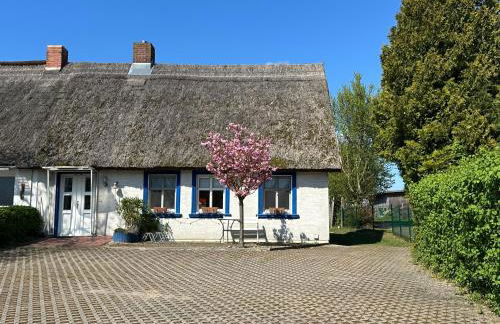 Privatunterkunft, ganzes Fischerhäuschen in Garz bei Kayser`s - Foto 1