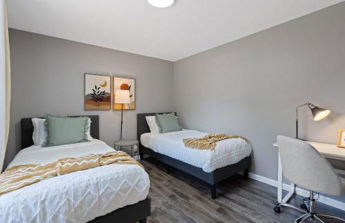 Chic Kirkland Home Overlooking Windsor Vista Park - Photo 21