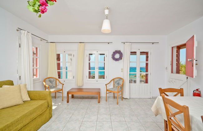 Ydreos Studios & Apartments - Photo 36