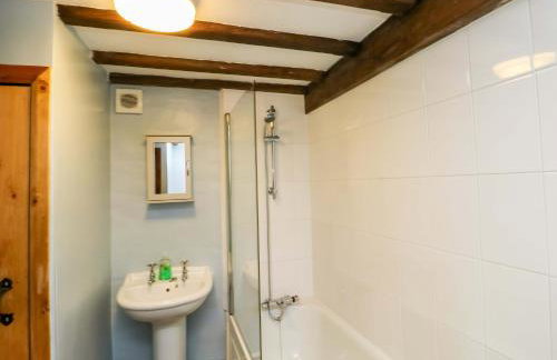 Swallows Nest - Photo 9