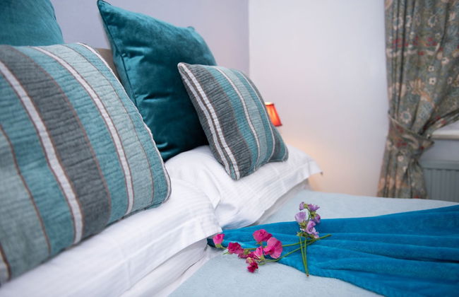 Milton House Studio Apartment Suites - Photo 18