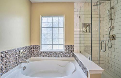 20 Mi to Charleston Group Getaway in Summerville! - Foto 17