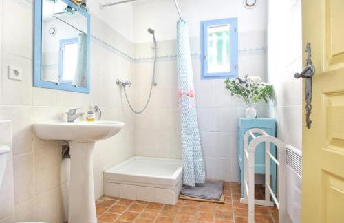 La Cerisaie, maison spacieuse en Lubéron - Foto 24