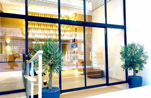 1 step to retiro park and gran via-prado museum - Photo 1