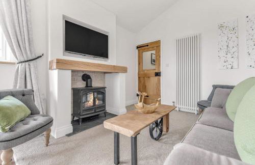 Grafton Fields near Silverstone - Photo 9