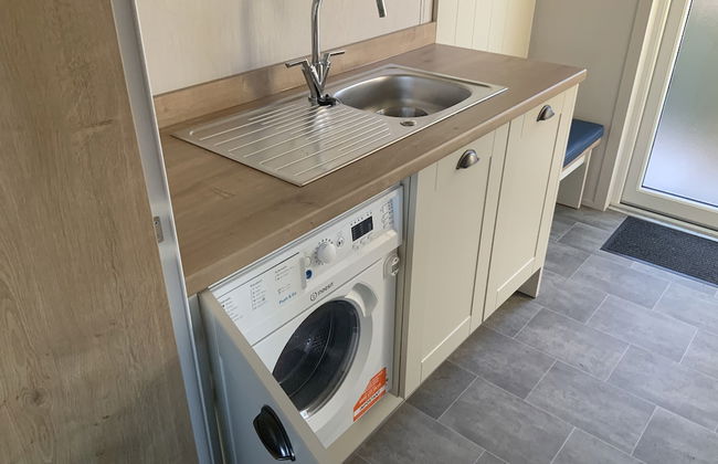 Clouded Yellow - Beautiful Modern Lodge, Kippford - Photo 6