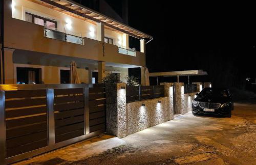 Natashas Apartments - Photo 7