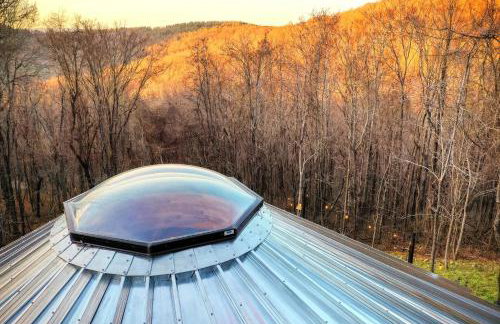 Shenandoah Yurt: Hot Tub~Wood Stove~WiFi~EVcharger - Foto 41