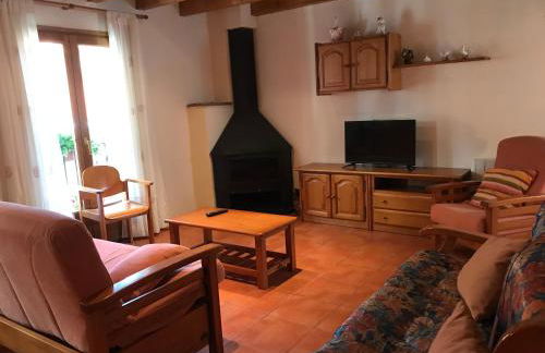 Habitatge familiar de Can Bota Batllo - Foto 2