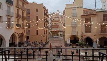 Plaça de l'Almudí, where else! - Foto 3