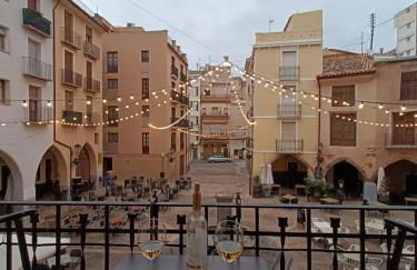 Plaça de l'Almudí, where else! - Foto 3