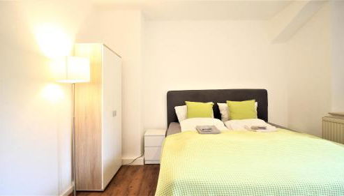 Zentral Wohnen - inkl. privatem Stellplatz - Foto 3