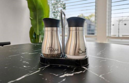 Nestled Nook Studio #2 @ East End Revitalized - Foto 14