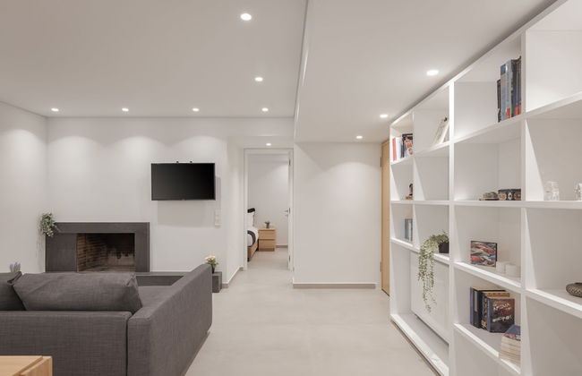 Athenian Riviera Secluded Apartment - Photo 34