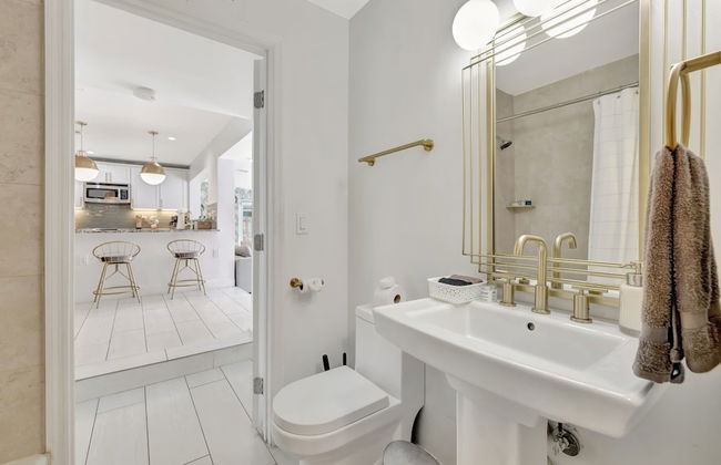 Poolside Paradise Dock & Pool! - Foto 23