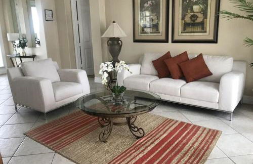 Luxury South Facing Pool Hot Tub Pool Table Air Hockey Gym BBQ 2 Miles to Disney - Foto 24