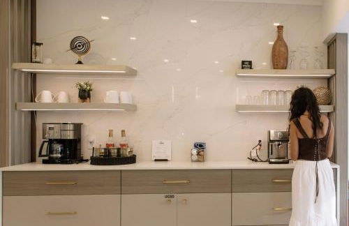 Tiki Hut Paradise Mins to Beach w Fire Pit - Foto 17