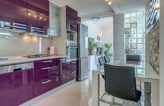 Luxurious Holiday Home in Arbanija with Hot Tub - Photo 11